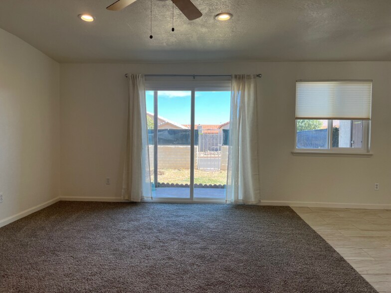 Building Photo - 1936 Paseo De La Luna