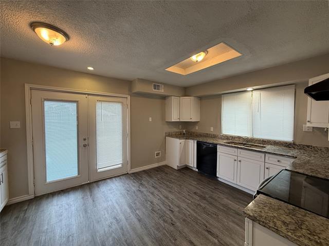 Building Photo - 831 Courtland Pl