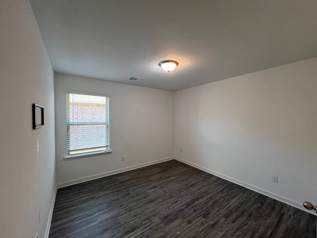 Building Photo - 7759 Joe Lynn Trails