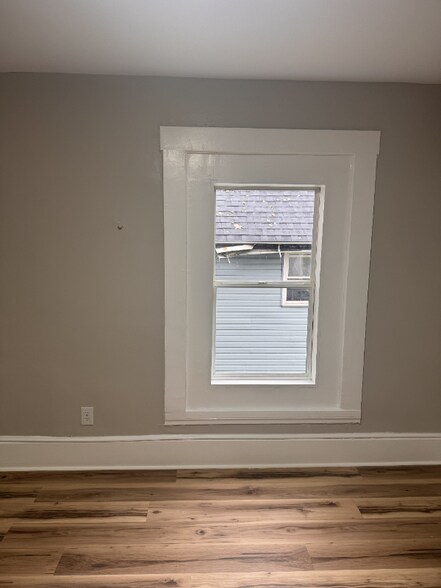 Building Photo - 537 W Auburn Ave