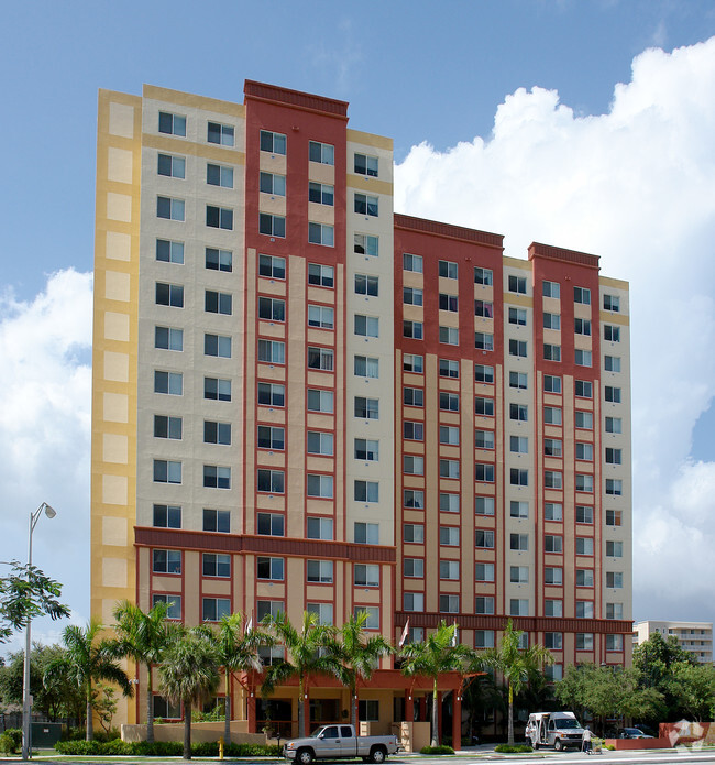 Building Photo - Brisas Del Mar Apartments