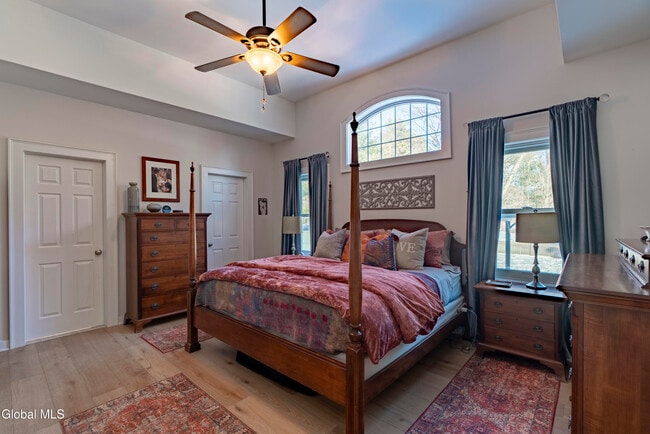 Building Photo - 2 Horizon Dr