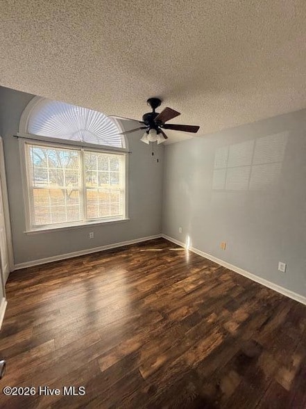 Building Photo - 200 Commons Ct