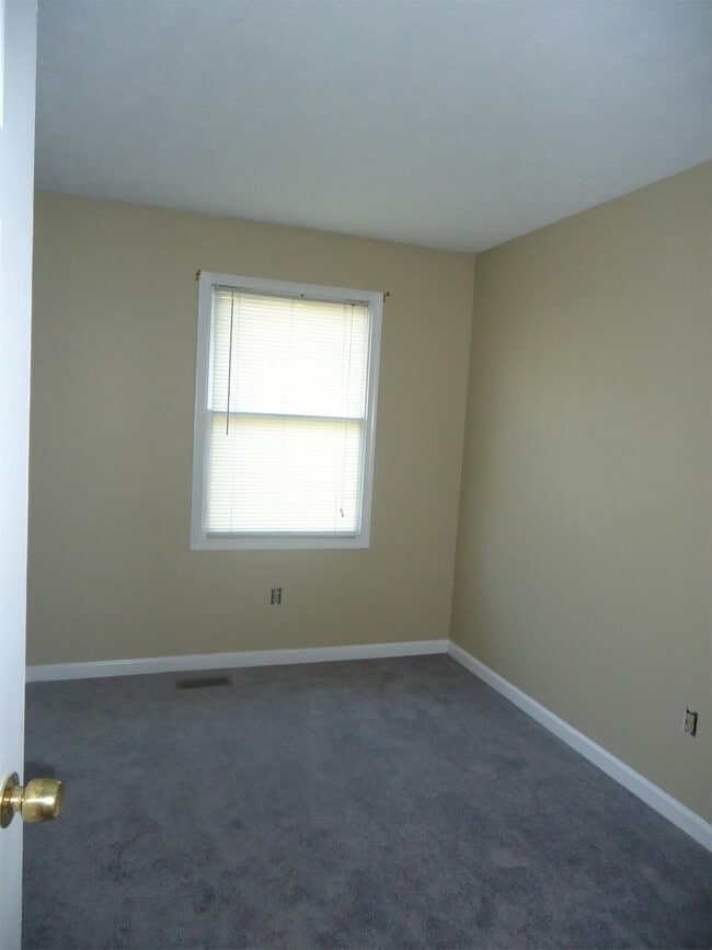 Building Photo - 163 Country Park Dr