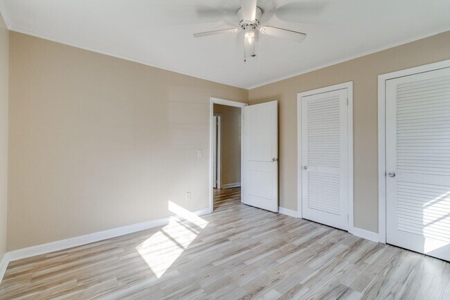 Building Photo - 2 Pickens Ct