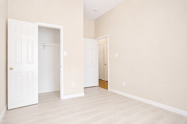 Building Photo - 22422 Cascade Springs Dr