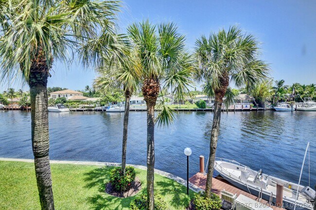 Building Photo - 19 Royal Palm Way