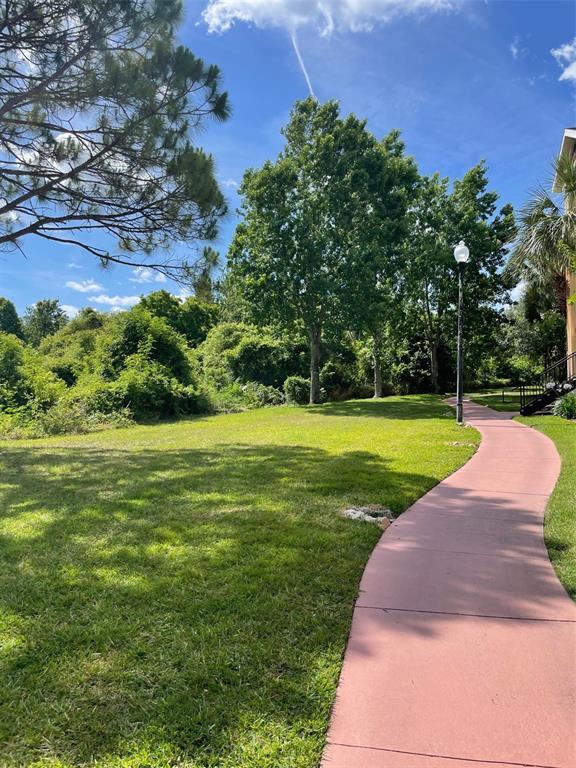 Building Photo - 1909 Summer Club Dr