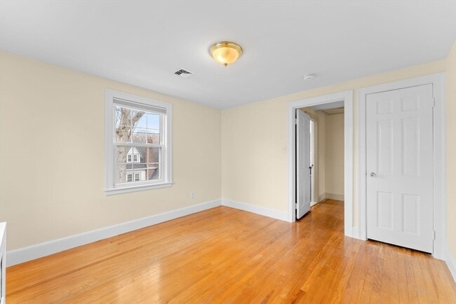 Building Photo - 20 Brae Rd