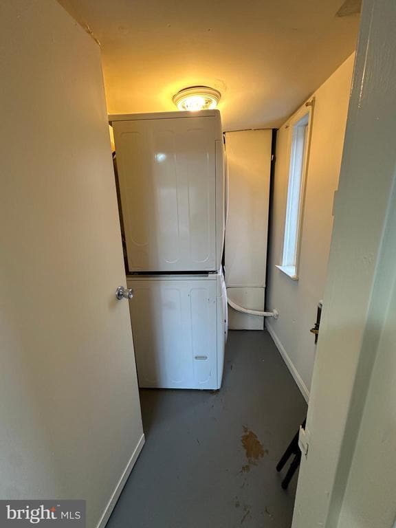 Building Photo - 4655 Logsdon Dr