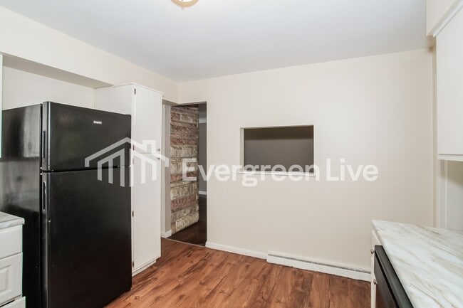 Building Photo - 5774 Glow Ct