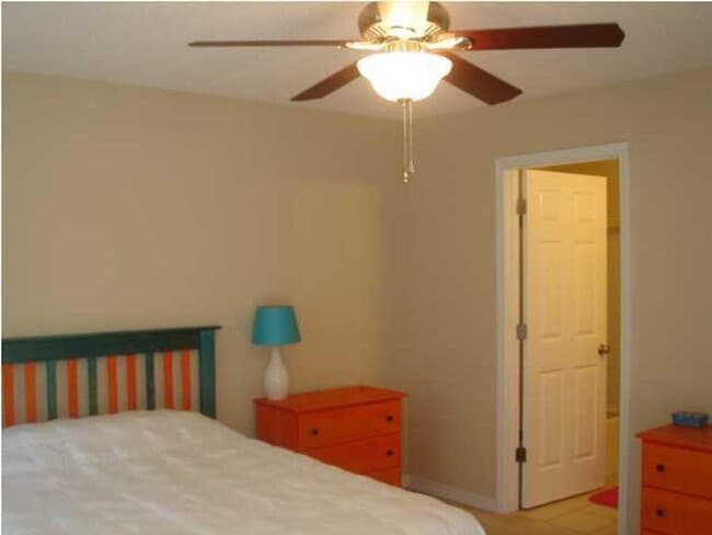 Building Photo - 965 Scenic Oak Ln