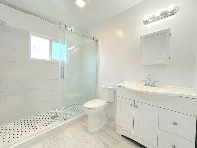 Building Photo - 8118 Stanford Ave