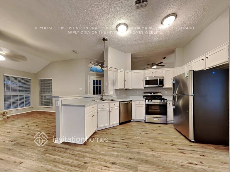 Building Photo - 4133 Scotland Dr