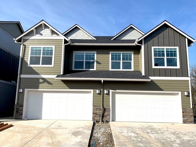 Building Photo - New Townhome On Willamette River