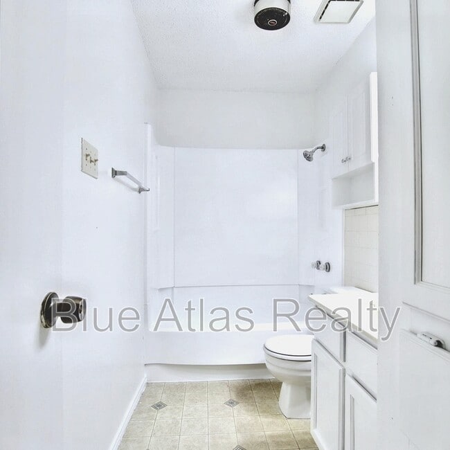 Building Photo - 2749 Countryside Ln