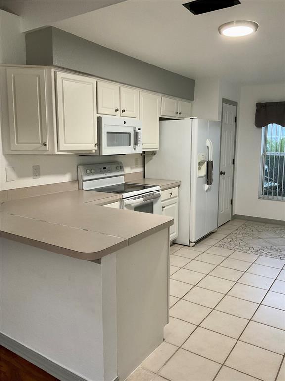 Building Photo - 140 Golf Aire Blvd