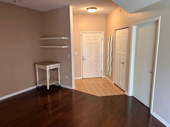 Building Photo - 720 Prestwick Ln