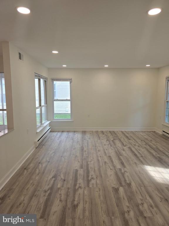 Building Photo - 30 Cotherstone Dr