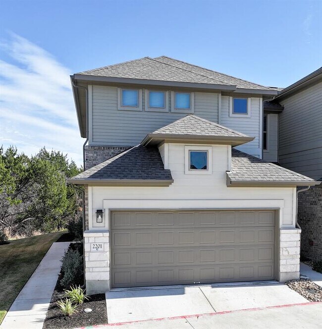 Building Photo - 2500 Forest Creek Dr