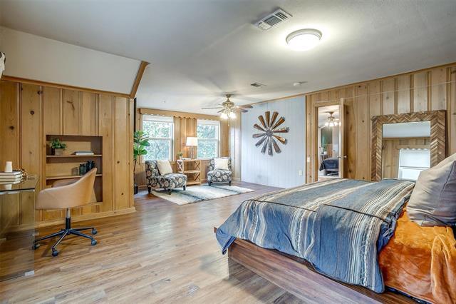 Building Photo - 1505 N Riverside Dr