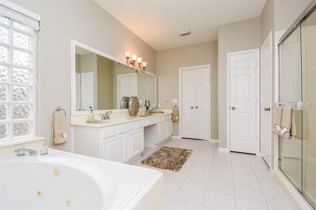 Building Photo - 27 W Rumple Creek Pl