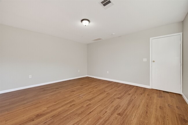 Building Photo - 6127 Beldart St