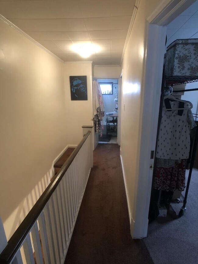 Building Photo - Modern 3 Bedroom, 1 Bath Passyunk Sq. Home...
