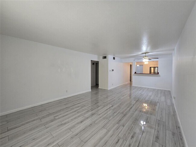 Building Photo - 211 Pasadena Ave N