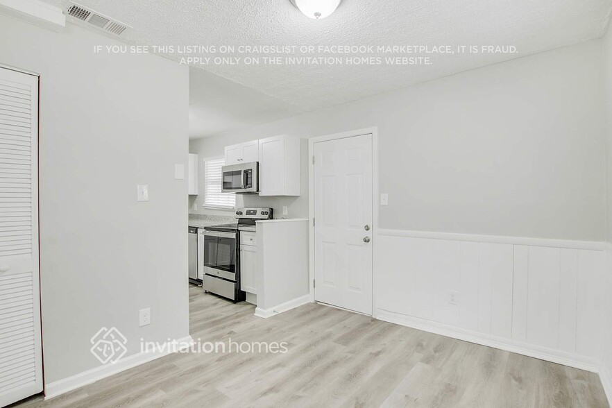 Building Photo - 787 Plainville Cir SW