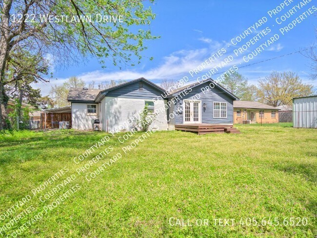 Building Photo - 1222 Westlawn Dr