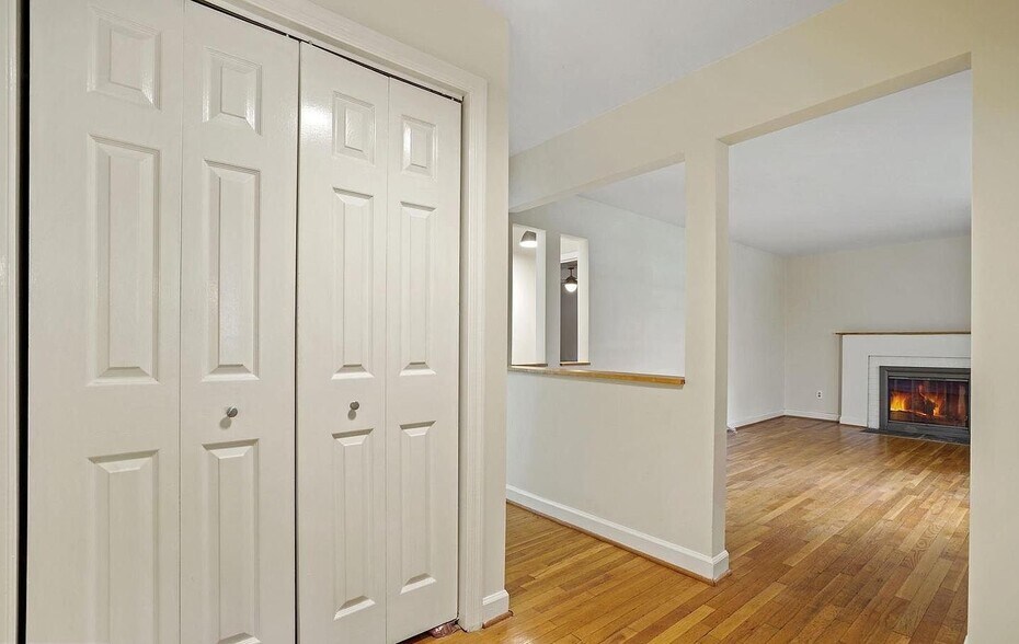 Building Photo - 218 Holua Dr