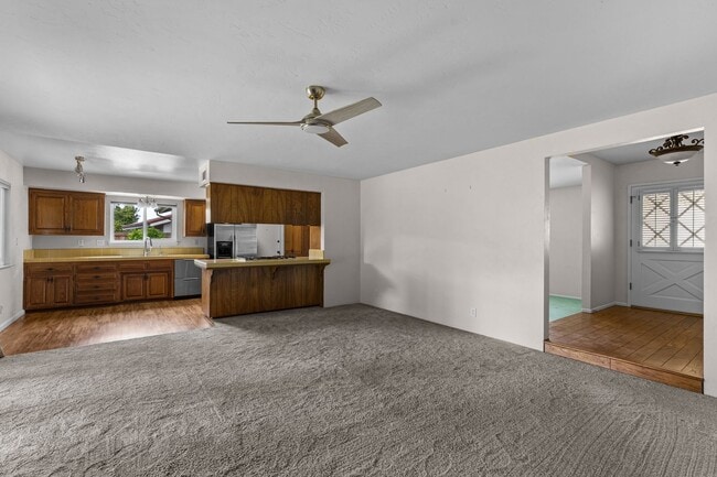 Building Photo - Beautifully Maintained Rental Home with an...