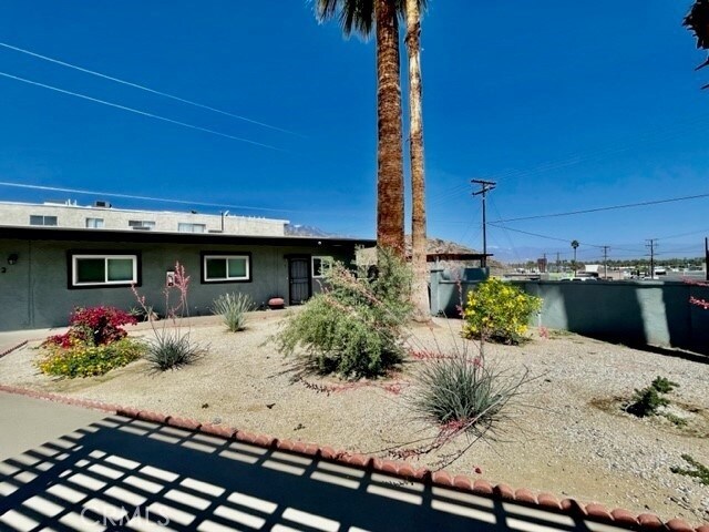 Building Photo - 36957 Melrose Dr