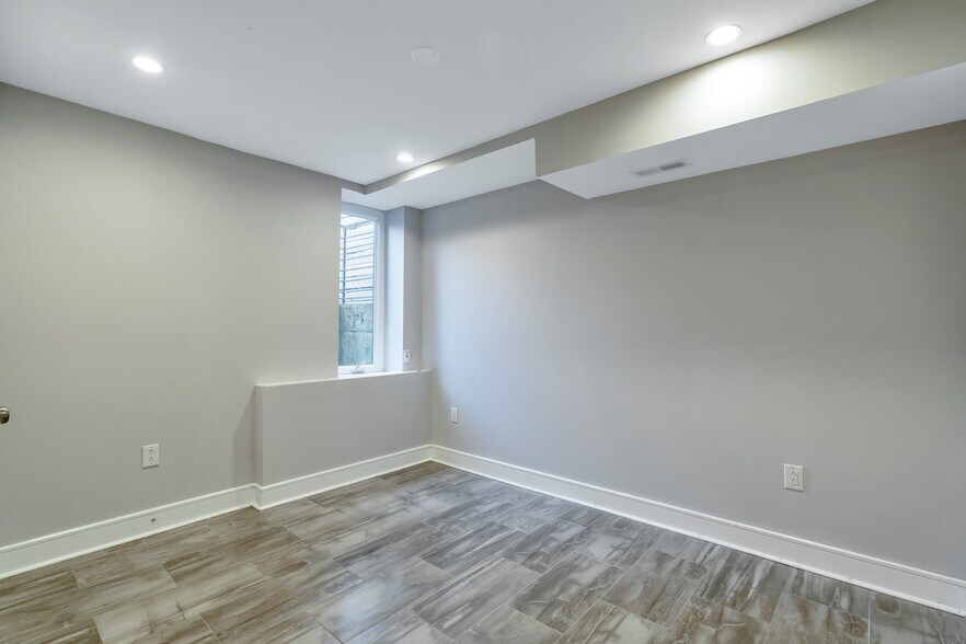 Building Photo - 5103 Chancellor St