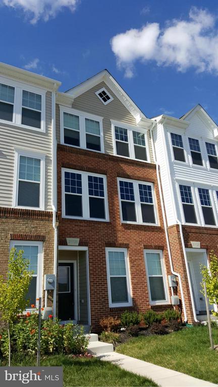 Building Photo - 21725 Pagoda Terrace