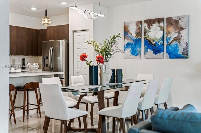 Building Photo - 4741 NW 84th Ave