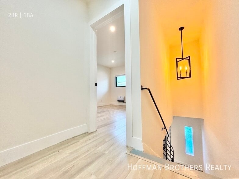 Building Photo - 6958 Woodman Ave