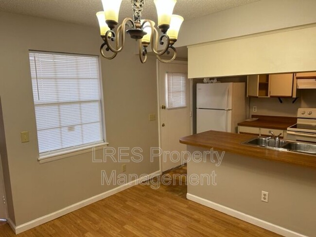Building Photo - 4562 Lighthouse Cir
