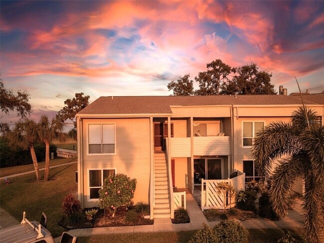 Building Photo - 656 Windrush Bay Dr