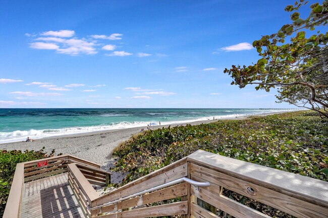 Building Photo - 1805 Mainsail Cir