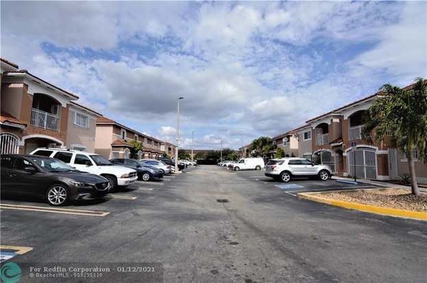 Building Photo - 2860 W 80th St