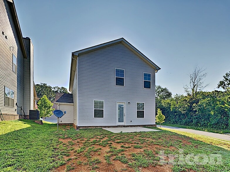 Building Photo - 7101 Colquitt Wy