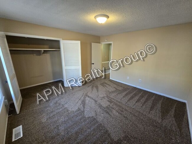 Building Photo - Two Bedroom in Harbison