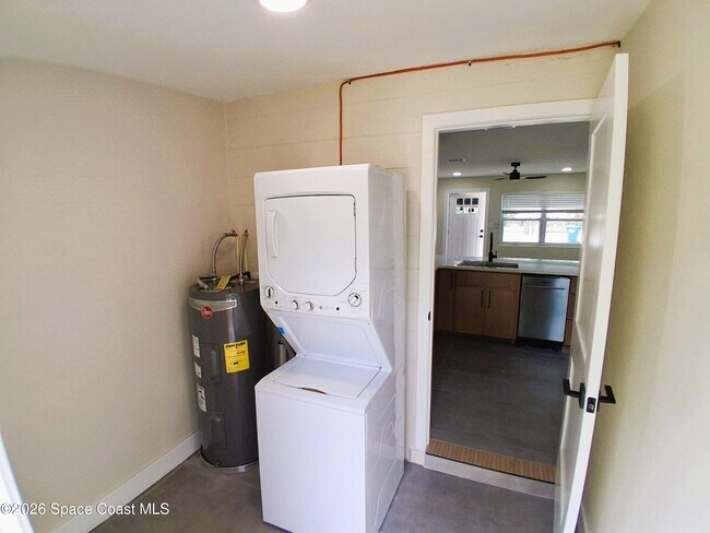 Building Photo - 388 Hibiscus Ave