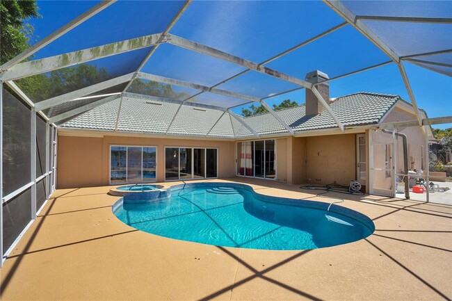 Building Photo - 6719 Fairway Cove Dr