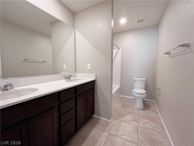 Building Photo - 5587 Lushan St