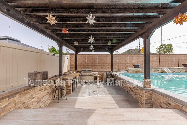 Building Photo - 28245 Digger Ln