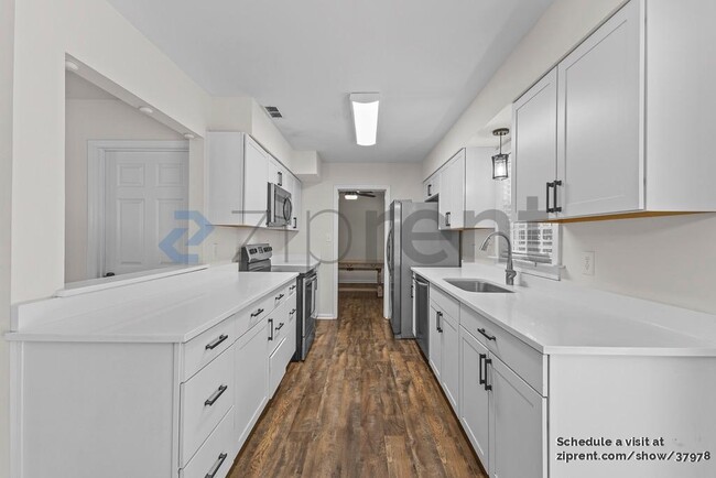 Building Photo - 8730 Fieldgate Dr