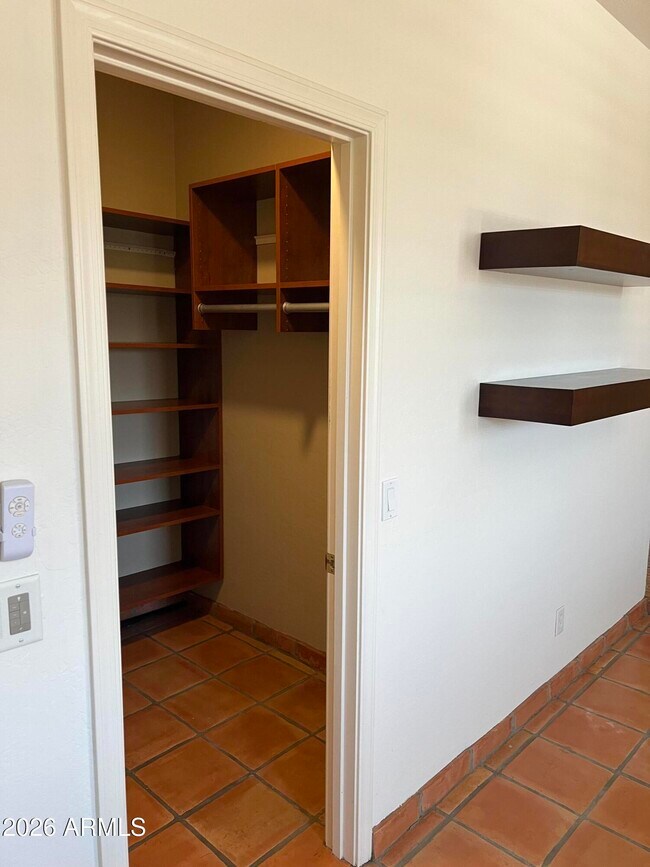Building Photo - 3022 W Gran Paradiso Dr